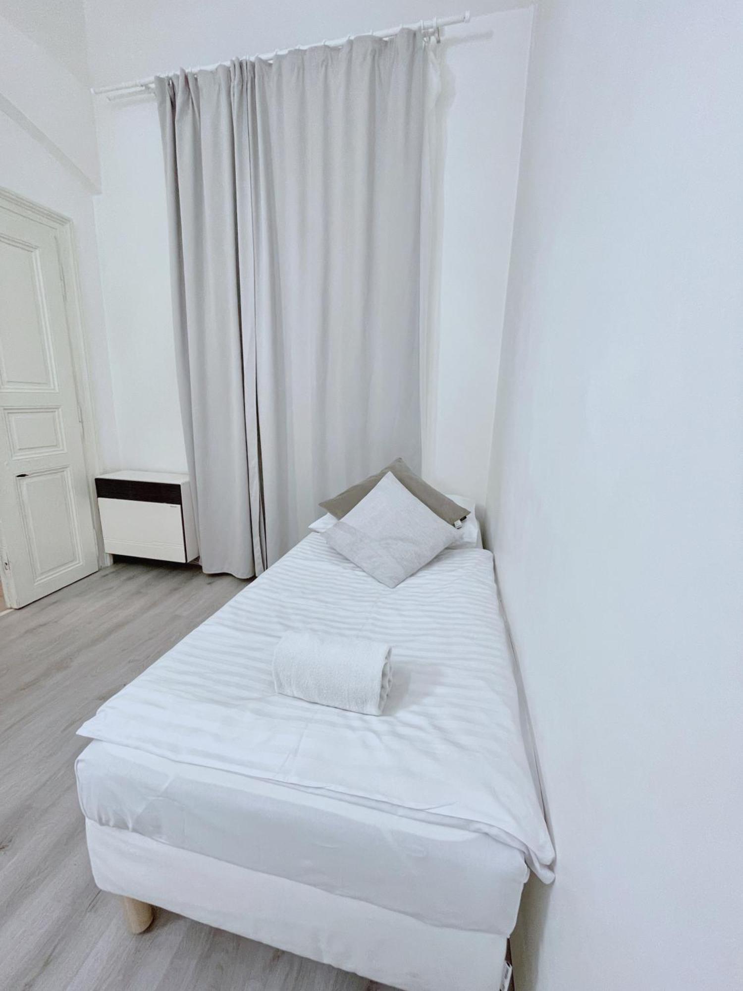 New Town 5' Walk To Wenceslas Square Apartment Prague
