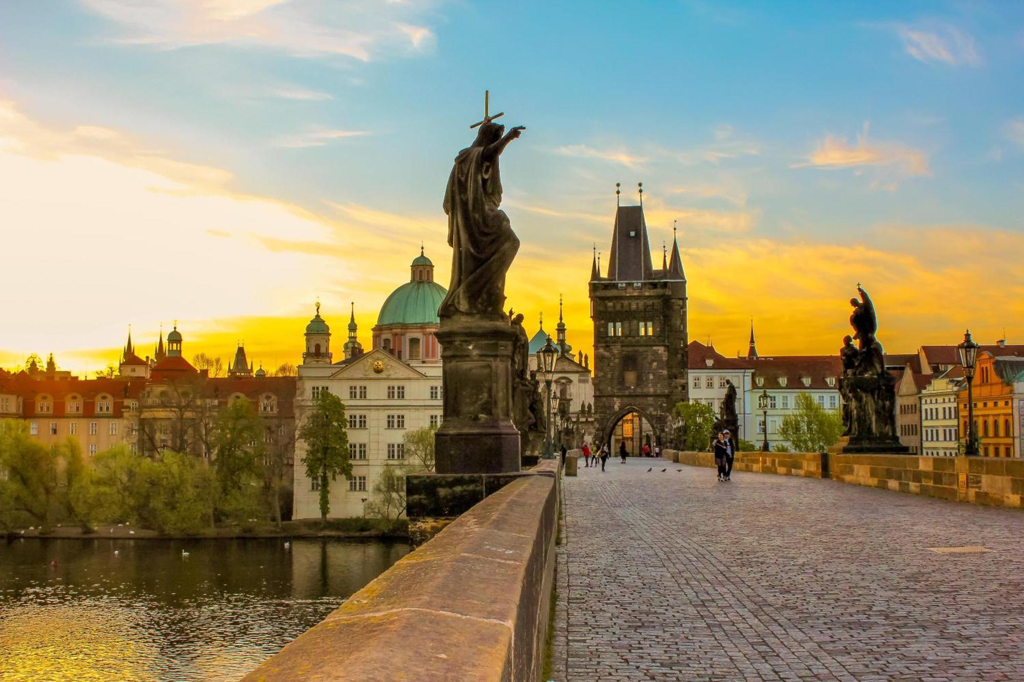 New Town 5' Walk To Wenceslas Square * Praga